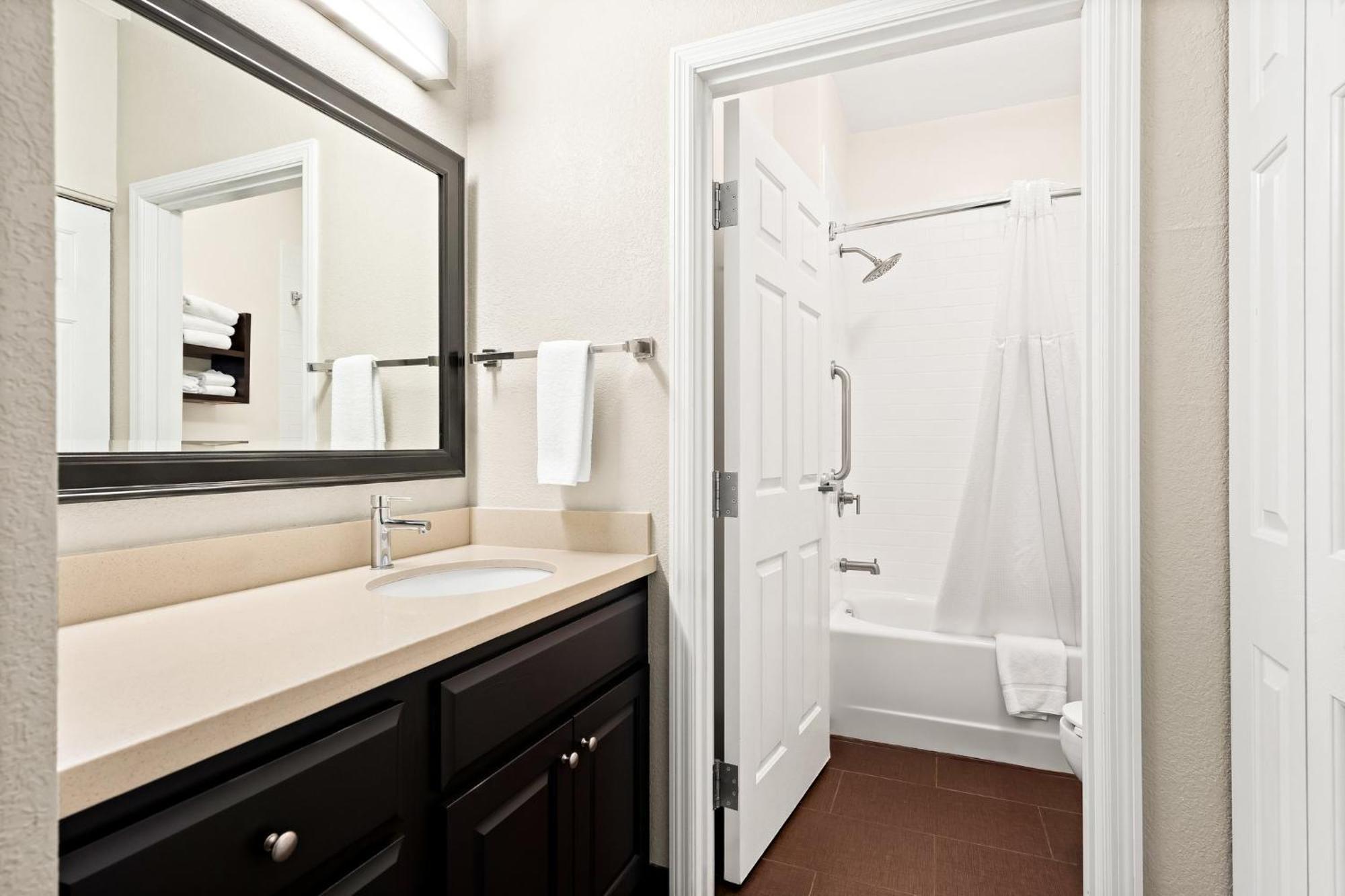 Staybridge Suites - Cincinnati North By Ihg Вест-Честер Екстер'єр фото